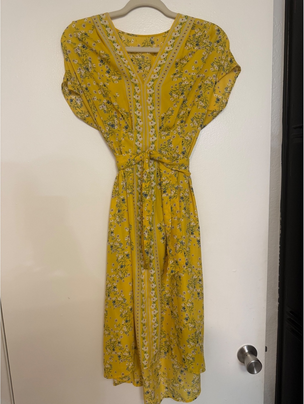 Cute vintage floral dress